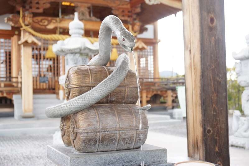 【鳥取・湖山・浜村・ハワイ・倉吉発】 バスガイド同行・年始に行く！ パワースポットの岩国散策と宮島初詣　２日間3
