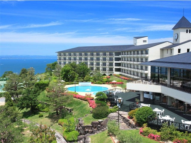 ■レンタカー付【往復高松空港利用】小豆島への旅♪マイオリーブオイルブレンド体験付！　高松港⇔池田港往復フェリー付　瀬戸内海一の夕陽が楽しめる！　オリビアン小豆島 夕陽ヶ丘ホテル指定《夕朝食付》　2泊3日2