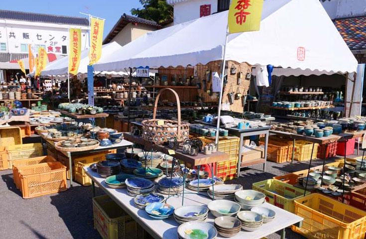 [東京発]＜嬉しいお荷物預かりサービス付＞第114回益子秋の陶器市へ行こう。たっぷり5時間滞在*！【1名様から出発保証】3