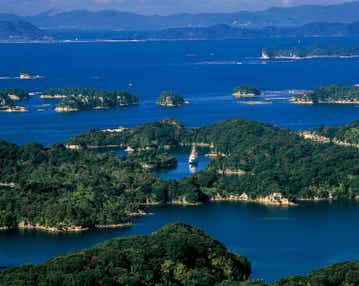 【山口県内／博多駅発】 春彩紀行！異国情緒の平戸・九十九島・生月島の潮風誘う西九州３島巡りグルメの旅２日間