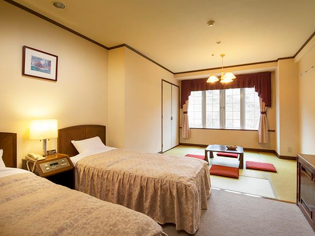 ■●夜発バス　白馬コルチナ　ホテルグリーンプラザ白馬（1泊4日）1