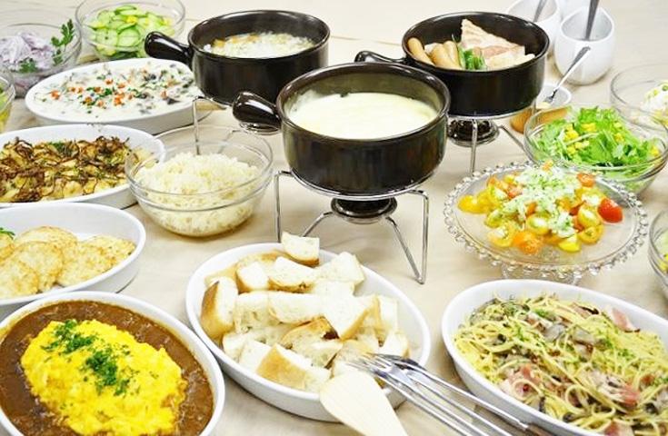 【緊急販売！8/15(土)出発間際セール】[新宿発]旬の桃狩り食べ放題＆八ヶ岳を望むひまわり畑散策♪大人気の『桔梗信玄餅詰め放題』体験ハイジの村散策やスイス風ランチバイキング等日帰りバスツアー2