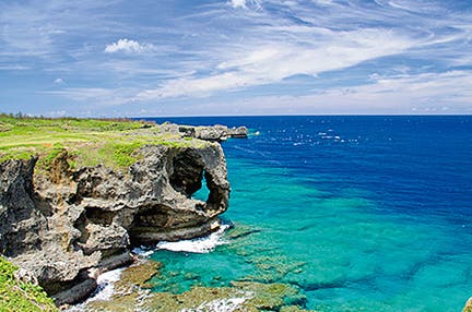 【徳島神戸】JUNGLIA沖縄オフィシャルホテルズ(3泊目)含む 3泊とも当社基準Sランクホテルで繋ぐ 沖縄南国旅 4日間