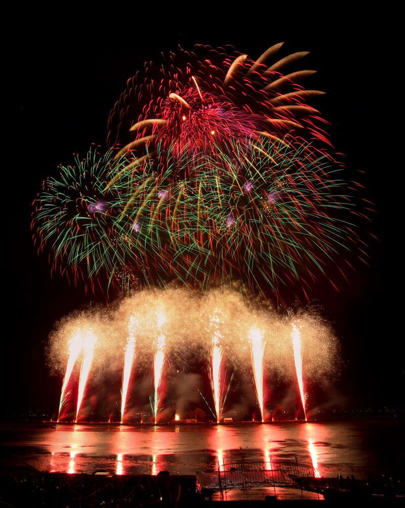 【富山県内発】 バスでらくらく第78回諏訪湖祭湖上花火大会　復路夜行2日間3