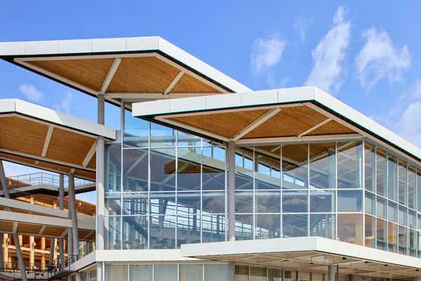 【名古屋駅・岐阜羽島駅発】１パビリオン見学付！　2025年大阪・関西万博と＜予約済＞海に面した開放的な会場内のレストラン「ラウンジ＆ダイニング」で味わう約70種類ビュッフェ　たびなか日帰り2