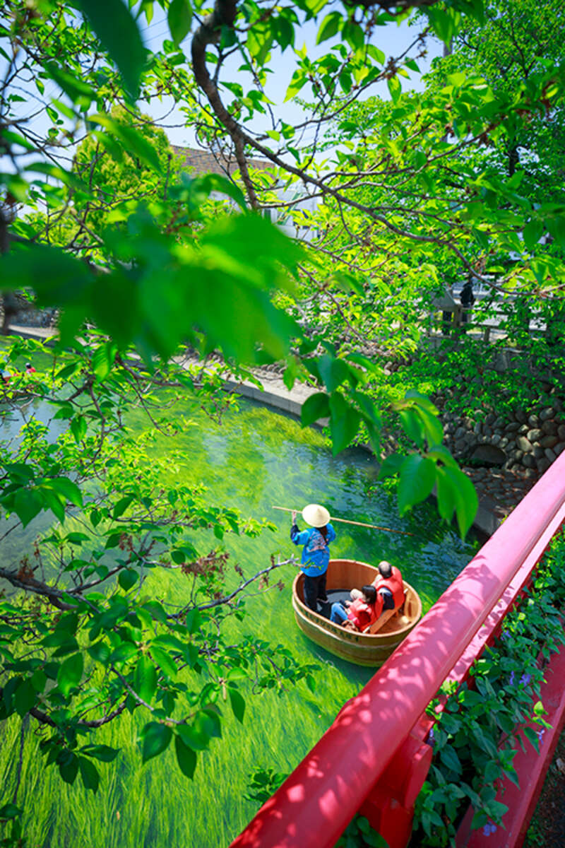 【京滋エリア発】 水の都・大垣で名物たらい舟体験とアートの世界へ誘う「養老天命反転地」2