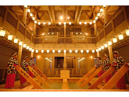 【名古屋発】シャトレーゼホテルでスイーツビュッフェの夕食＆朝食もスイーツ付きビュッフェ＆3種のいちご狩り＆草津温泉街ぶらり散歩【4月11日限定】3