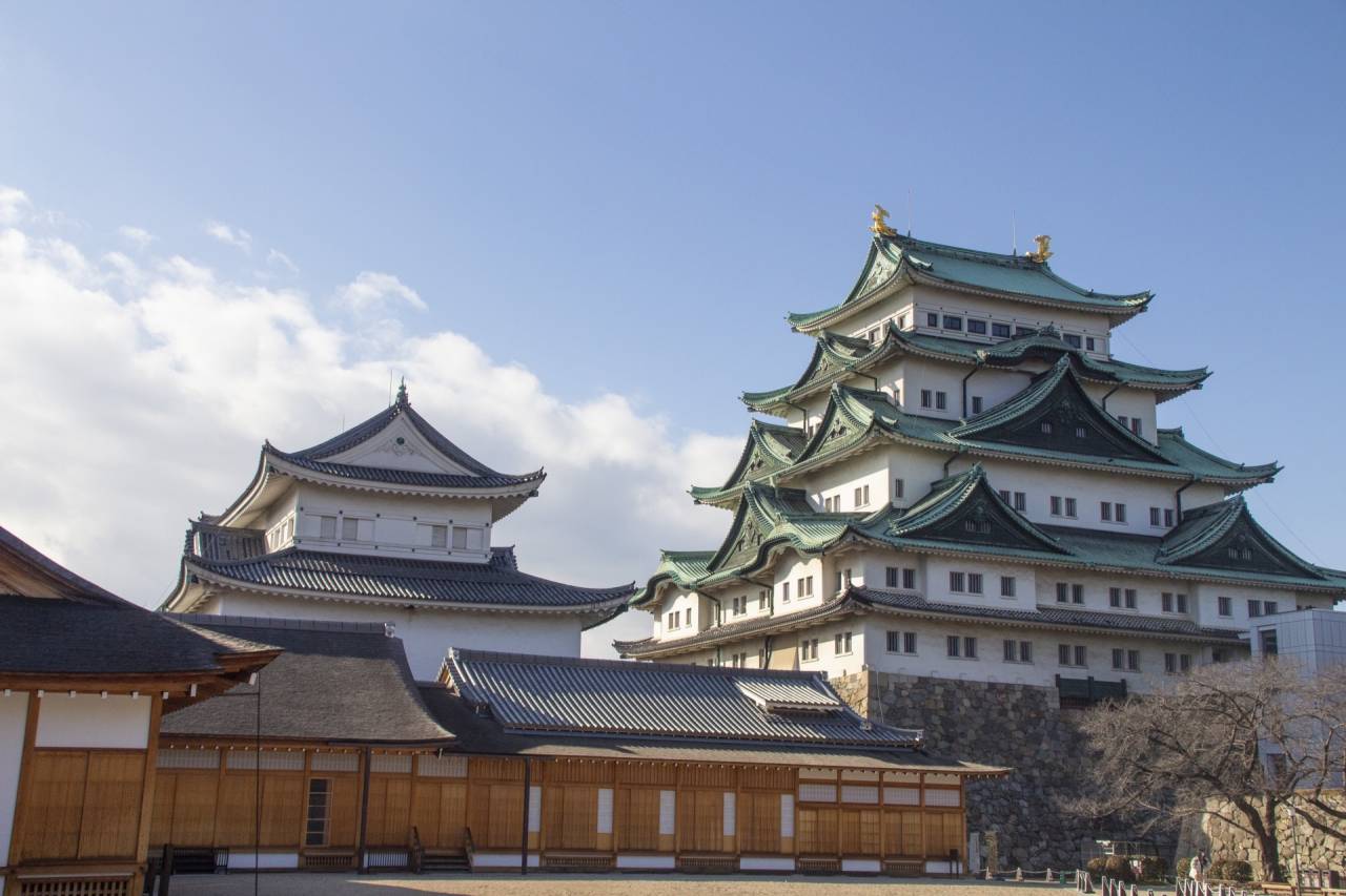 近鉄特急アーバンライナー＆ひのとりで行く！名古屋城本丸御殿・金シャチ横丁・徳川園・熱田神宮初詣【大阪難波・大阪上本町・鶴橋・大和八木発】1