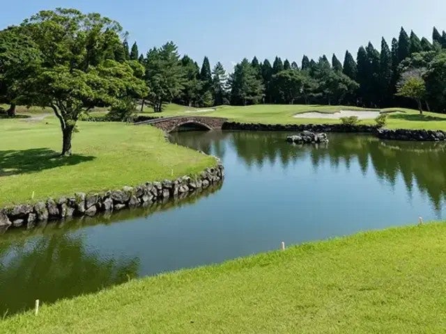 【現地払い0円・全行程バス送迎付き】初日に島津ゴルフ倶楽部・カートセルフ 合計1プレイ 鹿児島市内1泊2日2