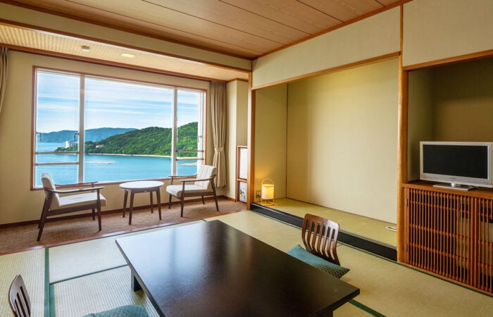 ★1/14 催行決定★【横浜発】　伊勢神宮 伊勢神宮 外宮・内宮両参り♪＆「おかげ横丁」で食べ歩き　鳥羽の絶景を望めるリゾートホテルでゆったり滞在3