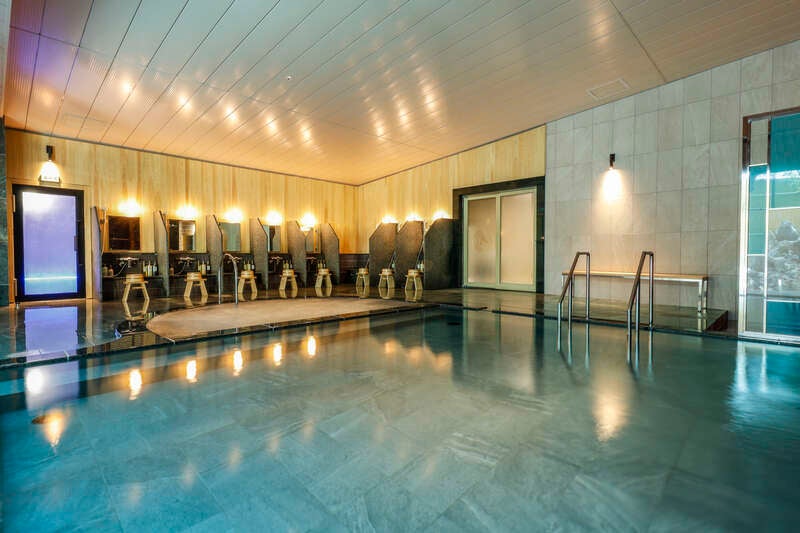 【大阪府内発】 「プロが選ぶ日本のホテル・旅館100選」 洲本温泉の名旅館で食す！本場淡路島産 鱧づくし10品フルコース　日帰り2