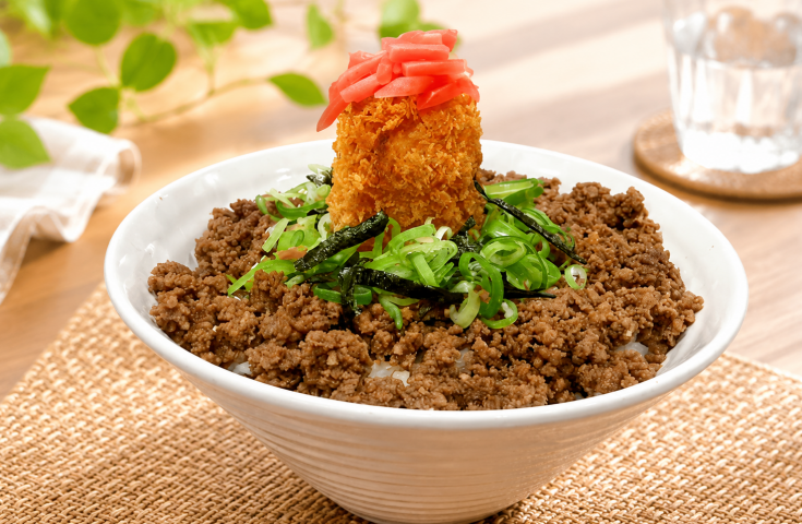 【早割30】[新宿発]神コスパ天才企画★vipツアー限定！絶品！えらべる『神戸牛』ランチ＆みんなだいすき！「シャインマスカット狩り食べ放題」＆新登場！あさぎりフードパーク＆道の駅朝霧高原でお買い物♪2