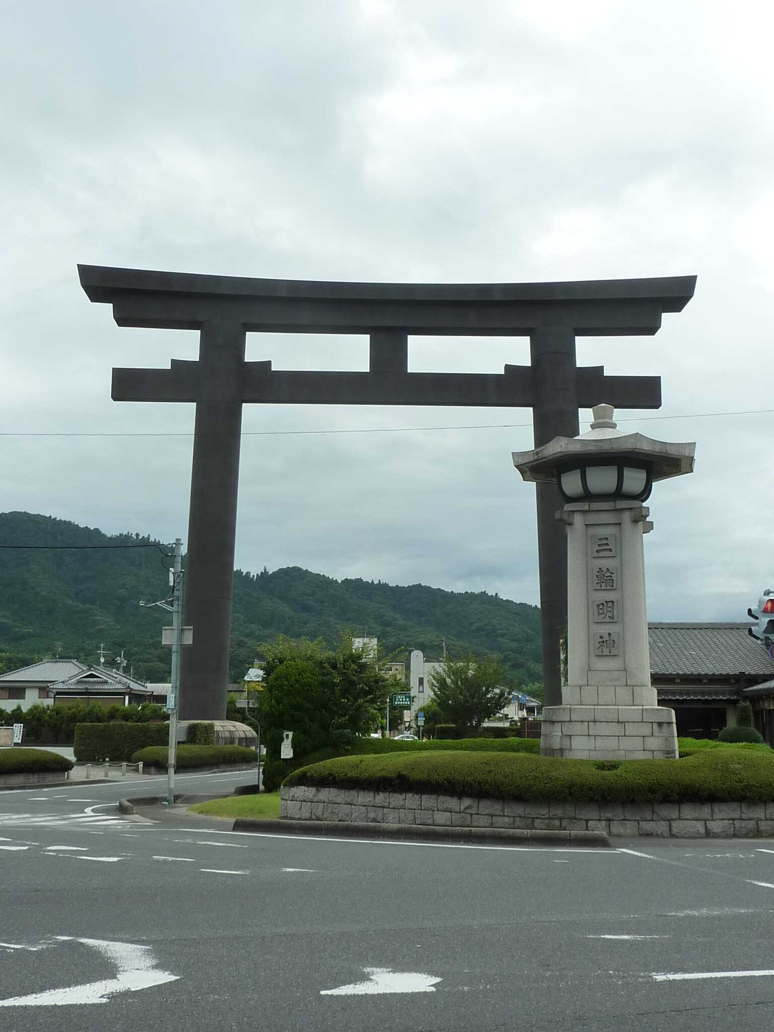 【大分県内／小倉駅発】 初笑い！なんばグランド花月新春特別興行と奈良三社初詣3日間～往路フェリー・復路新幹線利用！～3