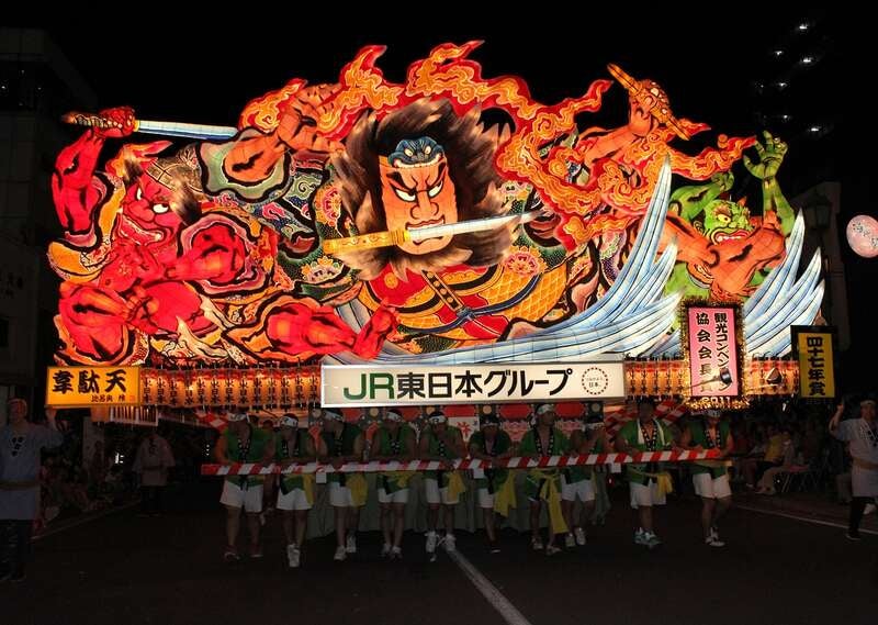 【福井駅発】 【往復新幹線利用】東北四大夏祭り（秋田竿燈・青森ねぶた・山形花笠・仙台七夕）と十和田・奥入瀬・中尊寺　4日間1