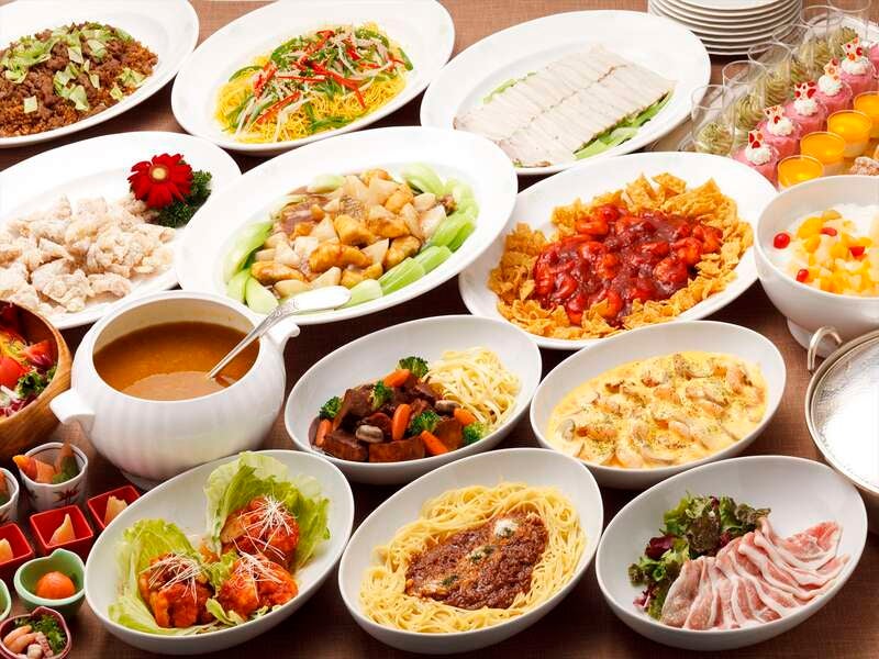 【群馬県内発】 最上級貸切バス「スターペガサス号」で行く！憧れの帝国ホテル「インペリアルバイキングサール」  桜咲く大名庭園「六義園」と播磨坂さくら並木1