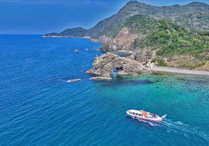 青海島るり色の遊覧クルーズと角島大橋と元乃隅神社と肉ありイカあり寿司ありの山海味覚ランチ