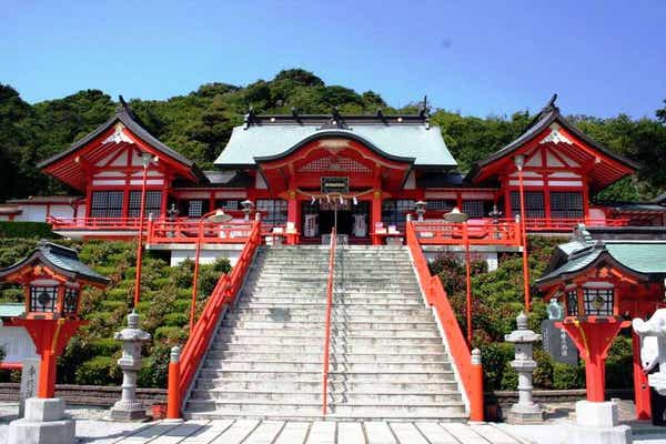 【防府・新山口発】シャインマスカット＆梨のお土産付き！絶景リゾートホテルで味わう潮彩ランチと響灘を望む絶景神社　日帰り　2