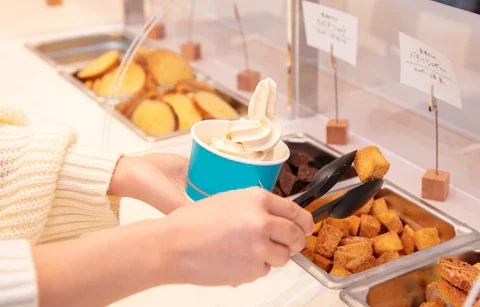 【神奈川県内・町田発】 ＼人気の東京ラスクトッピングし放題！ジェラートビュッフェ／ 名物ちょこ食べ☆伊豆工場見学＆直売所めぐり　日帰り1