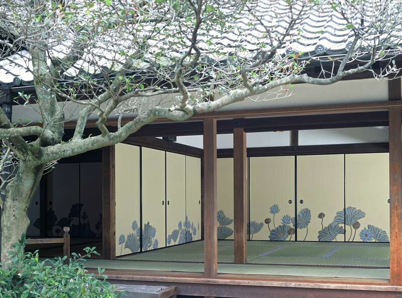 【京滋エリア発】 京都の避暑地「高雄」で爽やか川床料理と水無瀬神宮の千の風鈴・青蓮院門跡　日帰り3