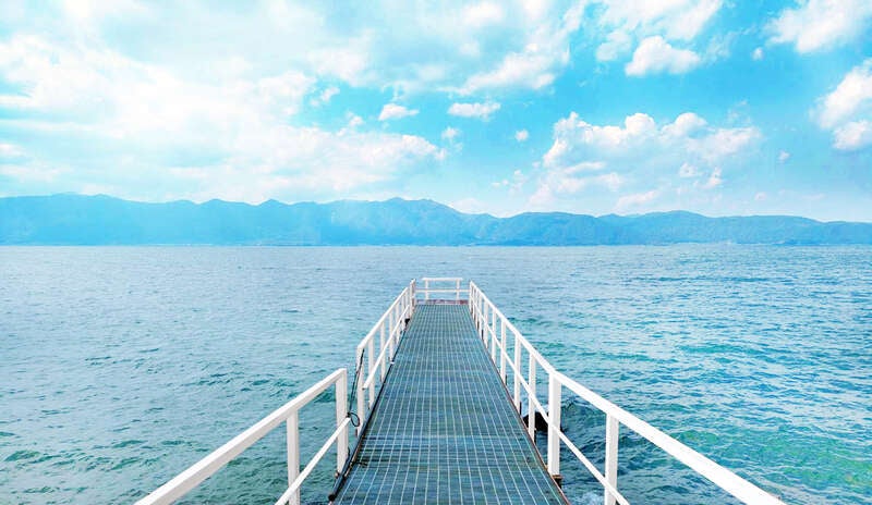 【京都府内発】 ○○に浮かぶ有人離島クルーズとひんやり列車壕を巡る初夏の島巡りミステリー　日帰り1