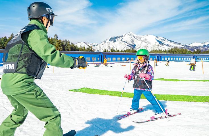 [東京/新宿発]【往復バスで行く】夜発 湯沢中里スノーリゾート日帰り2