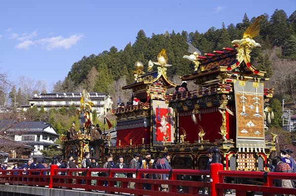 秋の高山祭と標高1,400ⅿ高地の名湯　白骨温泉1泊２日1