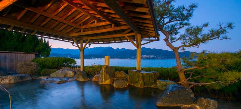 【大分県内／小倉駅発】 団体貸切列車「特急パンダくろしお号」利用！那智山と 選べるホテル＆世界遺産観光　南紀勝浦温泉　2日間2