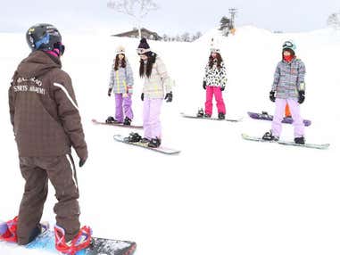 ■●夜発バス　X-JAM高井富士＆よませ　ボードスクール付/なしが選べる！　ペンション＆ロッジプラン（1泊4日）