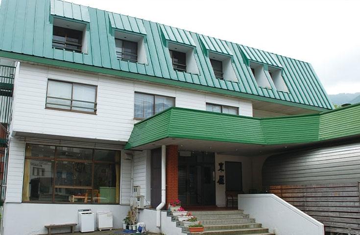 【往復新幹線指定席で行く】苗場「東屋ロッヂ」 1泊2日【滞在中リフト券付】！レンタルセット＆ウェア付【夕食・翌朝食付】1