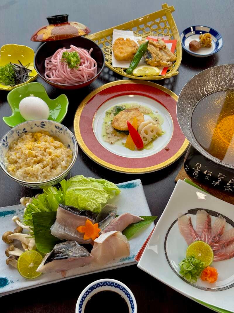 【泉州地区発】 和歌山・高級珍品グルメ（クエ・チョウザメ）食べ比べ&春の訪れ香る「南部梅林」モニターツアー　日帰り1