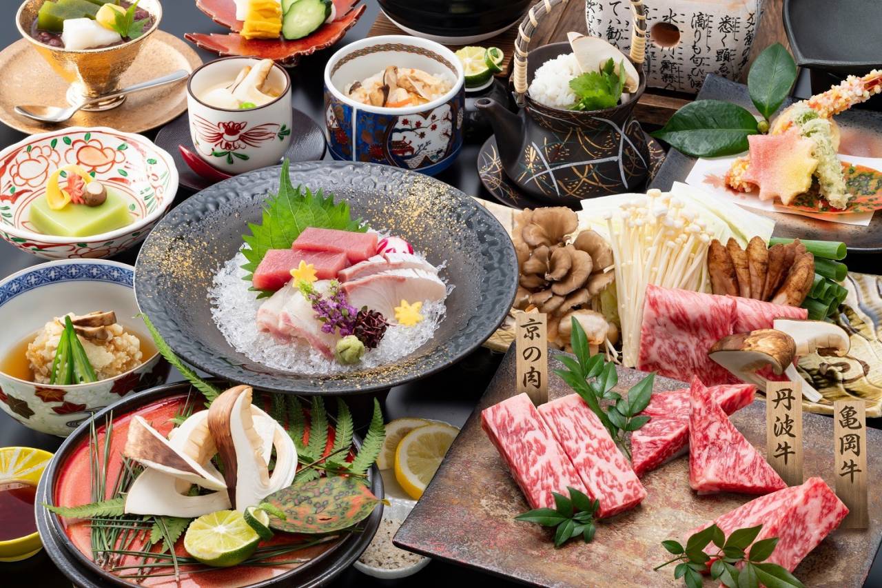 湯の花温泉「渓山閣」で食す！選べる「松茸会席」と温泉入浴！ベストシーズン！秋の「美山かやぶきの里」【久宝寺・近鉄八尾・八戸ノ里・新石切発】3