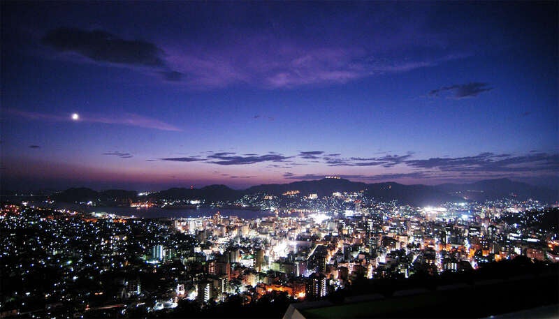 【出雲市駅・松江駅・安来駅・米子駅発】 世界遺産・軍艦島上陸クルーズと御船山楽園２日間3