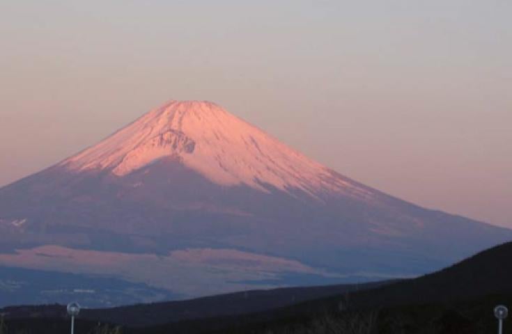 催行決定[新宿発]≪新春・日帰りツアー≫十国峠山頂から見る初富士＆初日の出！箱根神社で初詣＆箱根小涌谷ユネッサン「元湯 森の湯」でゆったり初湯3