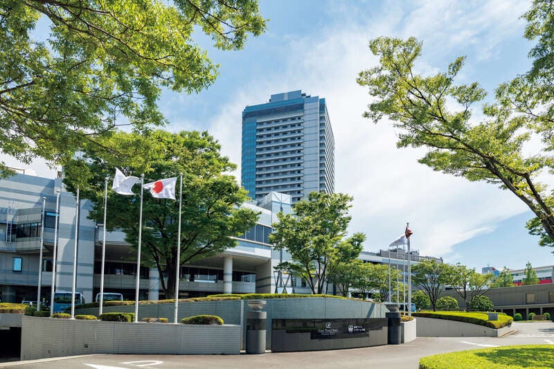 【旭川空港発】 Ｓ席よりご鑑賞！宝塚大劇場　月組公演 『RYOFU』『水晶宮殿（クリスタルパレス）』 と花と新緑の大阪・神戸・京都周遊（3日間）3