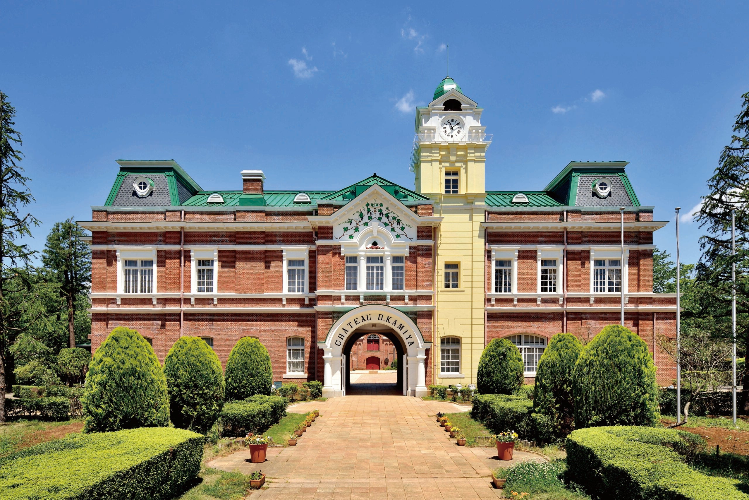 【京成船橋発】】《30名限定》 牛久シャトー見学＆カジュアルフレンチランチ＆樹齢1000年の大イチョウ観賞＜コースNo.26-1105-A＞（京成トラベル）2