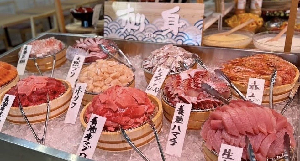【東京都内発※町田を除く】 市場直送の刺身が食べ放題！「漁港食堂 川越」 と「喜多院」＆懐かしい街並み川越散歩バスツアー1