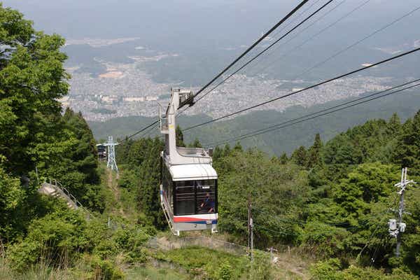 【奈良県内発】 4つの乗り物をお楽しみ!秋の比叡山横断ルートとびわ湖畔のホテルでローストビーフ付ランチビュッフェ 日帰り3