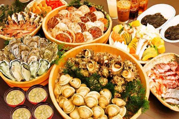 【東京都内発※町田を除く】 牡蠣にホタテにサザエ！ 贅沢！まんぷく！伊豆海鮮浜焼き食べ放題＆ 2025.04.25OPEN！大地を感じる大涌谷「ちきゅうの谷」　日帰り1