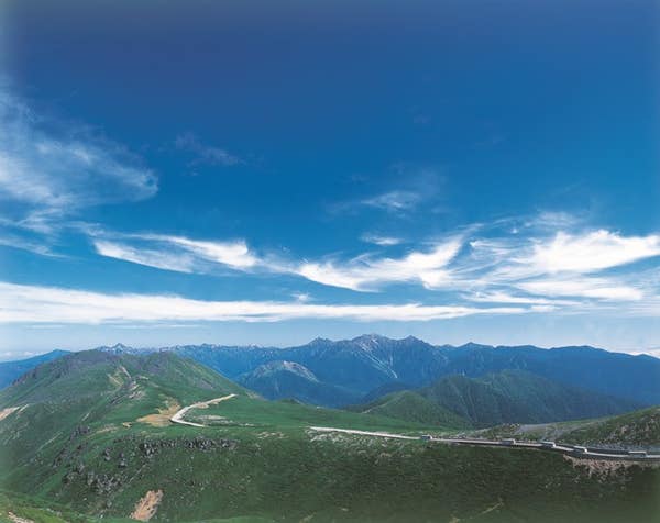 ＜新宿発・西船橋発＞ ３年ぶり開通！乗鞍スカイライン 雲上の絶景ドライブ　標高2702ｍのお花畑トレッキング と たっぷり３時間！さわやか上高地さんぽ1