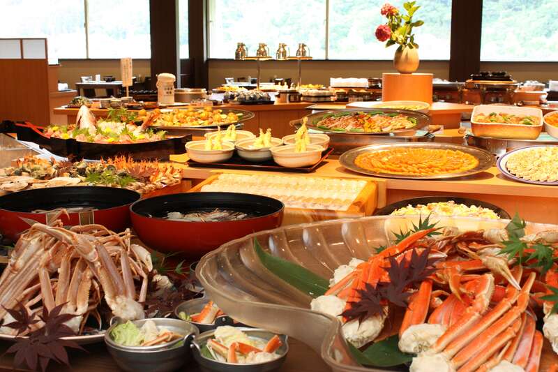 【山口県内発】 年度末大感謝祭！三朝温泉ロイヤルディナービュッフェと出雲大社2日間1