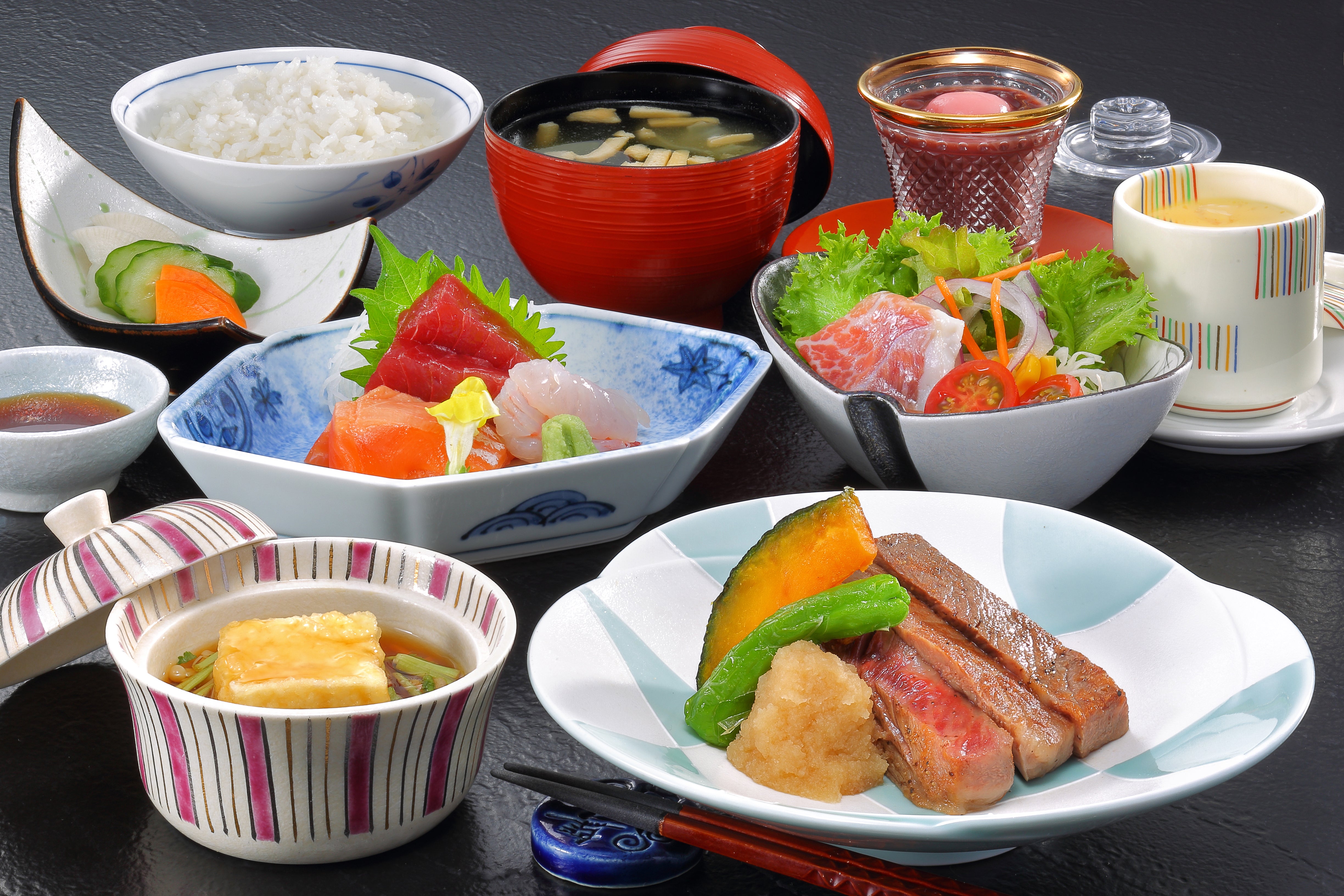 【山形県内発】 日本三大桜・三春の滝桜と磐梯熱海温泉・華の湯で湯めぐり＆福島牛ステーキ付！華まるランチ（日帰り）2