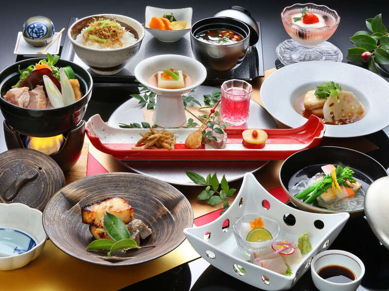 【直方・小竹・新飯塚・飯塚発】 3つの早咲き桜が咲き誇る法華原華庭園大しだれ桜と筑後平野を望む稲荷神社参拝＆原鶴温泉でくつろぐひととき　日帰り1