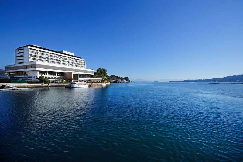 【青森空港発】 世界遺産「厳島神社ナイトクルーズ」」と世界遺産「萩」・山陰の小京都「津和野」・日本三景「安芸の宮島」(4日間）2