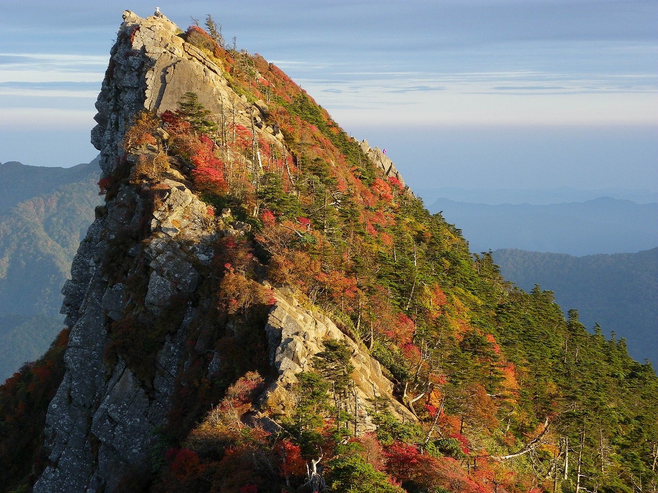 紅葉の石鎚登山ロープウェイ空中散歩としまなみ来島海峡遊覧船1