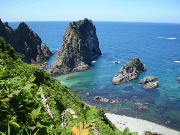 【群馬・栃木県内発】 積丹半島周遊と秋色の「神仙沼」・小樽・札幌　料理旅館で味わう「生うに海鮮丼」 食の祭典「さっぽろオータムフェスト」と「定山渓温泉」宿泊３日間2