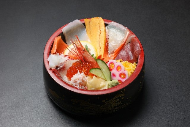 【大分県内／小倉駅発】 北陸グルメ食べつくし！たらふくまんぷく紀行　東尋坊温泉・加賀山代温泉２名湯　福井・石川・岐阜３県周遊プレミアム３日間1