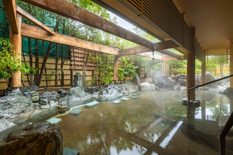 【東京駅・品川駅・川崎駅・横浜駅・大船駅発】 約１８時間滞在で湯ったりホテルサンバレー伊豆長岡 １泊３食付！紅葉の修善寺もみじ林と三嶋大社・ブランド木負みかん狩り食べ放題　２日間2