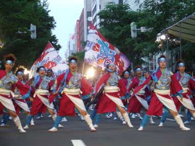 【羽田空港発】 千葉県民の日を利用した３連休に行く！富良野・美瑛・札幌・旭山動物園と層雲峡温泉オールインクルーシブの宿　北海道最大級のウォーターアミューズメント「ラグーン」の利用券付