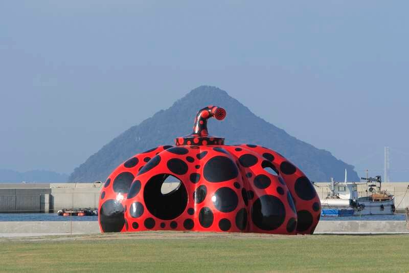 【花巻空港発】 瀬戸内2島巡り！アートな「直島」・オリーブの「小豆島」と倉敷大原美術館・港まち神戸（4日間）　　2