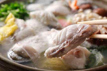 【大阪府内発】 洲本温泉名旅館のお宿で食す!本場淡路ブランド「3年とらふぐ」 日帰り